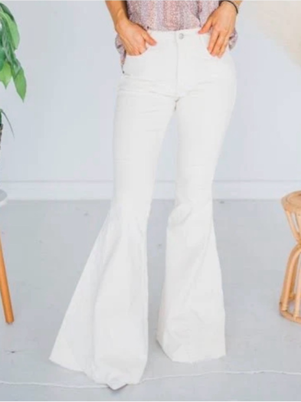 Saints & Hearts White High Rise Raw Hem Flare Bell Bottom Jeans Split Seam